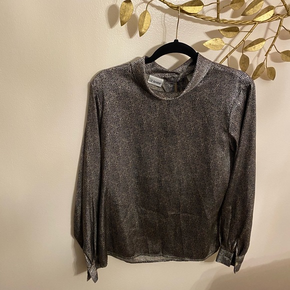 Liz Baker Tops - Liz Baker satin feel top